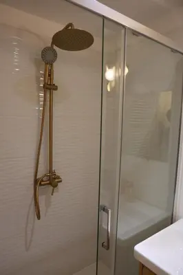 Salle de bains dans l'établissement Charmant T2 centre ville & marché Talensac