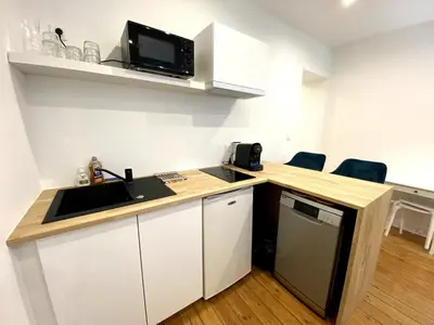 Cuisine ou kitchenette dans l'établissement T2 au calme proche Talensac et Centre Ville