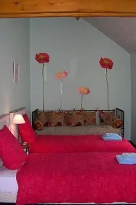 Un ou plusieurs lits dans un hébergement de l'établissement Holiday Home Au Bas Chalonge Gîte by Interhome