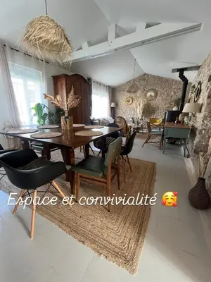 Coin salon dans l'établissement Mon Hameau de Charme aux portes de Nantes