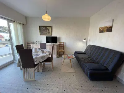 Coin salon dans l'établissement SJ410-004 - Appart Studio alcôve 4 couchages SAINT JEAN DE MONTS
