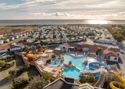 Piscine de l'établissement Mobile home Sol a gogo ou située à proximité