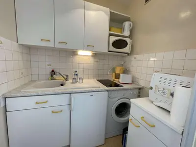 Cuisine ou kitchenette dans l'établissement SJ290-01C - Appart Studio 4 couchages SAINT JEAN DE MONTS