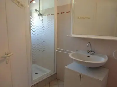 Salle de bains dans l'établissement HI110-025 Mais 3 pièces mezz 6 couchages SAINT HILAIRE DE RIEZ