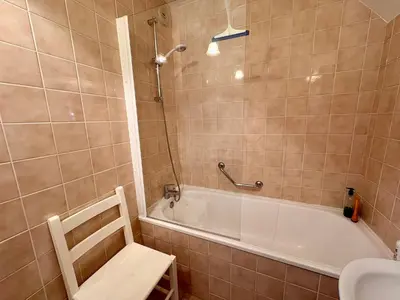 Salle de bains dans l'établissement Bel appartement avec terrasse à deux pas de la mer