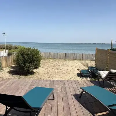 L'escale les pieds dans l'eau