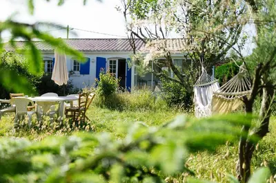 Jardin de l'établissement Maison vendéenne familiale