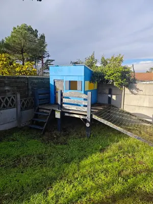 Jardin de l'établissement Maison rénovée à 300 m de la plage