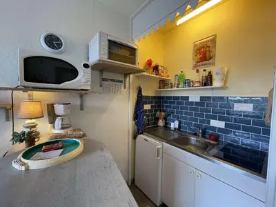 Cuisine ou kitchenette dans l'établissement SJ680-029 - Appart Studio 3 couchages SAINT JEAN DE MONTS
