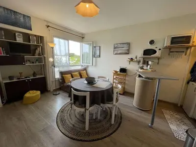 Cuisine ou kitchenette dans l'établissement SJ680-029 - Appart Studio 3 couchages SAINT JEAN DE MONTS