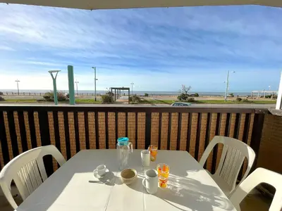 Balcon ou terrasse dans l'établissement Studio en Rez-de-chaussée Vue Mer - Saint-Jean-de-Monts - FR-1-323-598