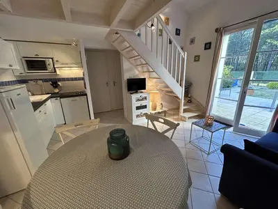 Cuisine ou kitchenette dans l'établissement SH310-016 - Maison 2 pièces-mezz 5 couchages - Saint Hilaire de Riez