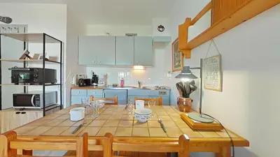 Cuisine ou kitchenette dans l'établissement GU030-050 Appart Studio - 4 couchages LA GUERINIERE