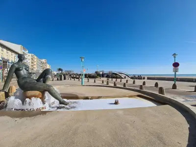 Vue générale sur la mer ou vue sur la mer prise depuis l'appartement