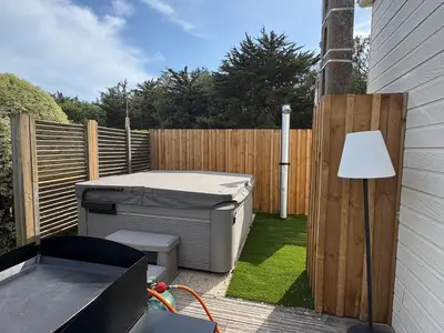 Jardin de l'établissement Maison Familiale à 700m Plage, Spa, Animaux Bienvenus - FR-1-426-602