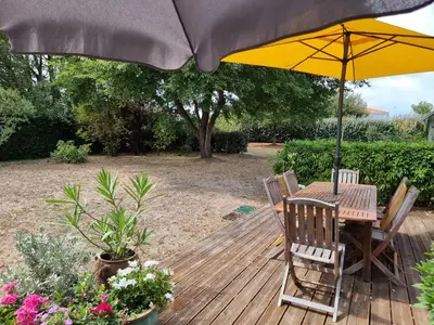 Jardin de l'établissement Maison de charme, Grand jardin, 3km plages, WiFi