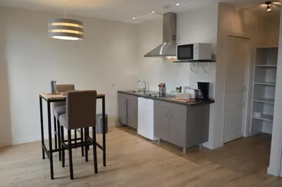 Cuisine ou kitchenette dans l'établissement Les Agîtés