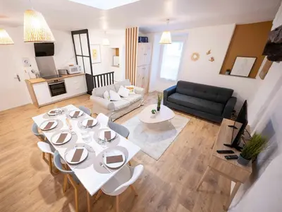 Cuisine ou kitchenette dans l'établissement Atelier du Tisserand - Maison de caractère et calme