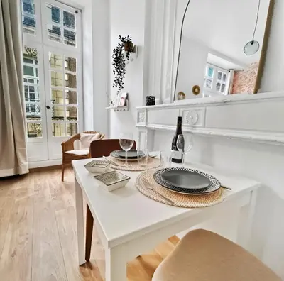 Plan de l'établissement Studio lumineux, rénové, cœur historique Nantes