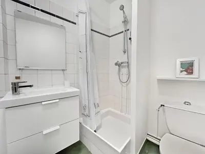 Salle de bains dans l'établissement Studio lumineux, rénové, cœur historique Nantes