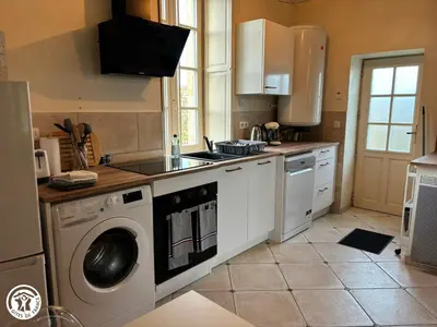 Cuisine ou kitchenette dans l'établissement Charmant Gîte en Vendée avec Parking Privé - FR-1-426-606