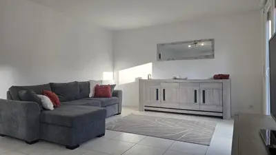 Coin salon dans l'établissement Maison calme et lumineuse à proximité des plages de Pornic