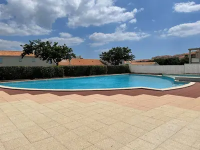 Piscine de l'établissement SJ390-066 - Appart 4 pièces 7 couchages - SAINT JEAN DE MONTS ou située à proximité
