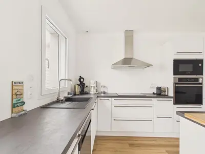 Cuisine ou kitchenette dans l'établissement Maison tout confort pour 6 avec jardin et jacuzzi