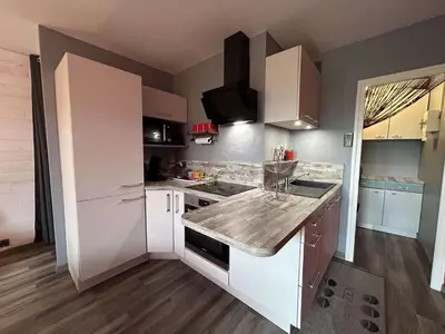 Cuisine ou kitchenette dans l'établissement SH210-19E - Appart 2 pièces 4 couchages SAINT HILAIRE DE RIEZ
