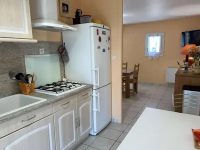 Cuisine ou kitchenette dans l'établissement SG000-009 Maison 4 pièces 6 couchages LE FENOUILLER