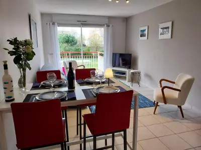 Télévision ou salle de divertissement dans l'établissement Le Clos de la Corderie Tout à Pied