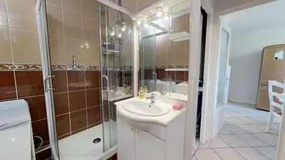 Salle de bains dans l'établissement Le Nautica