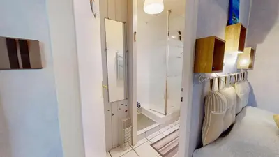 Salle de bains dans l'établissement Envol Marin