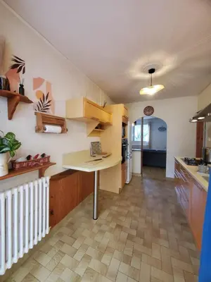 Cuisine ou kitchenette dans l'établissement Pêcherie, Grande maison familiale en bord de mer
