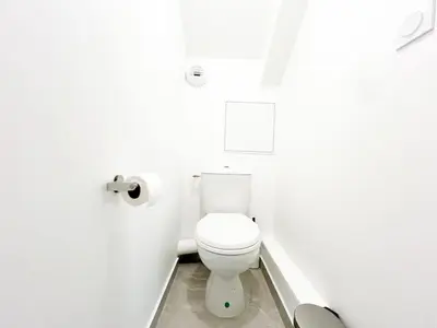 Salle de bains dans l'établissement Le Cocon Marin, à deux pas du centre et de la mer