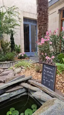 Jardin de l'établissement Les Pénates de Loire