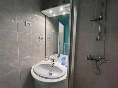 Salle de bains dans l'établissement SJ260-199 - Appart 2 pièces - 4 couchages SAINT JEAN DE MONTS