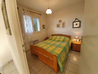 Un ou plusieurs lits dans un hébergement de l'établissement SH080-003 - Appartement 2 pièces cabine 4 couchages - SAINT HILAIRE DE RIEZ
