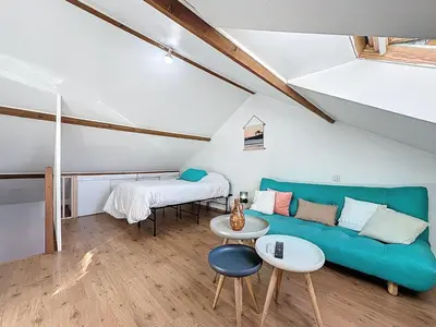 Coin salon dans l'établissement Holiday Home Sanoubott by Interhome