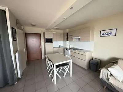 Cuisine ou kitchenette dans l'établissement Résidence La Vague - Location de Vacances - PORNICHET - BONNE SOURCE - FACE MER MAE-6743