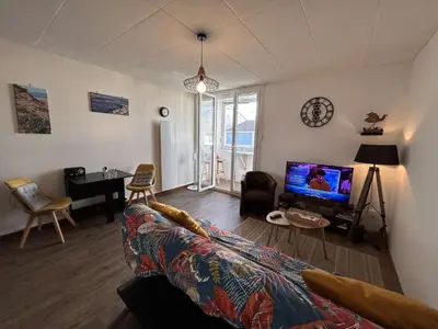 Télévision ou salle de divertissement dans l'établissement SH210-03C - Appart 2 pièces 3 couchages SAINT HILAIRE DE RIEZ