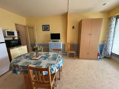 Cuisine ou kitchenette dans l'établissement SJ680-004 - Appart Studio 4 couchages SAINT JEAN DE MONTS
