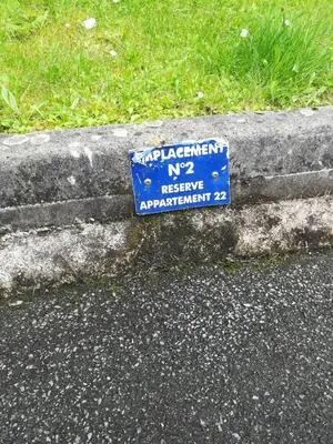 Certificat, récompense, panneau ou autre document affiché dans l'établissement Quiet apartment in Nantes city center with Secure parking