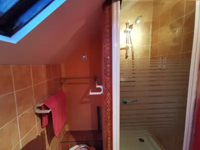 Salle de bains dans l'établissement La Mérais
