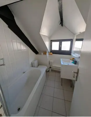 Plan de l'établissement Appartement 2 chambres avec salon et cuisine ouverte à Châteaubriant Confort et centralité