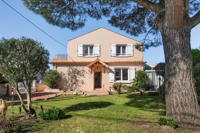 Jardin de l'établissement Home Jade maison Pornicaise