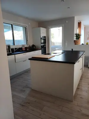 Cuisine ou kitchenette dans l'établissement Evasion
