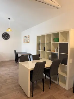 Coin salon dans l'établissement Maison cosy proche Aéroport de Nantes