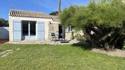 Jardin de l'établissement NO000-37P Mais 2 pièces - 2 couchages NOIRMOUTIER EN L'ILE