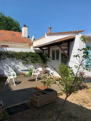 Jardin de l'établissement studio cosy proche de l ocean